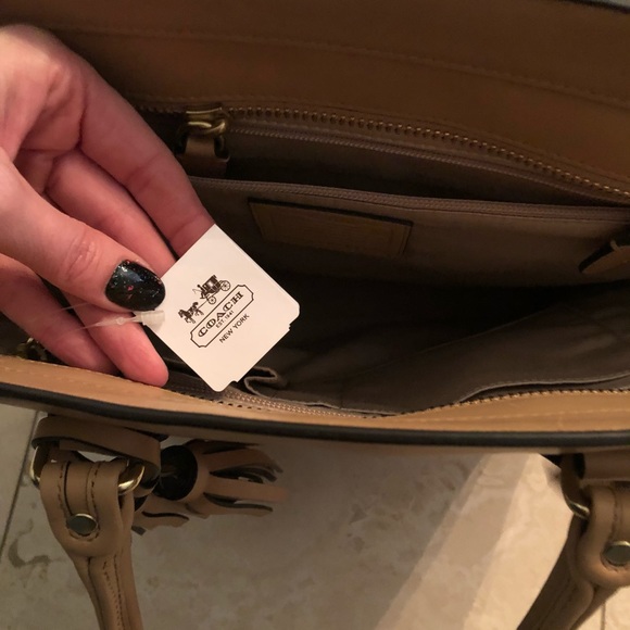 Coach Tote - Picture 4 of 7